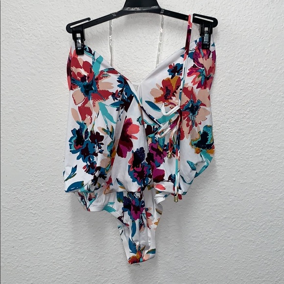 Bar III one piece swim suit - Picture 2 of 7